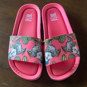 Mel Dreamed by Melissa Girl Bright Pink Llama Print Waterproof Slides Size 13 US